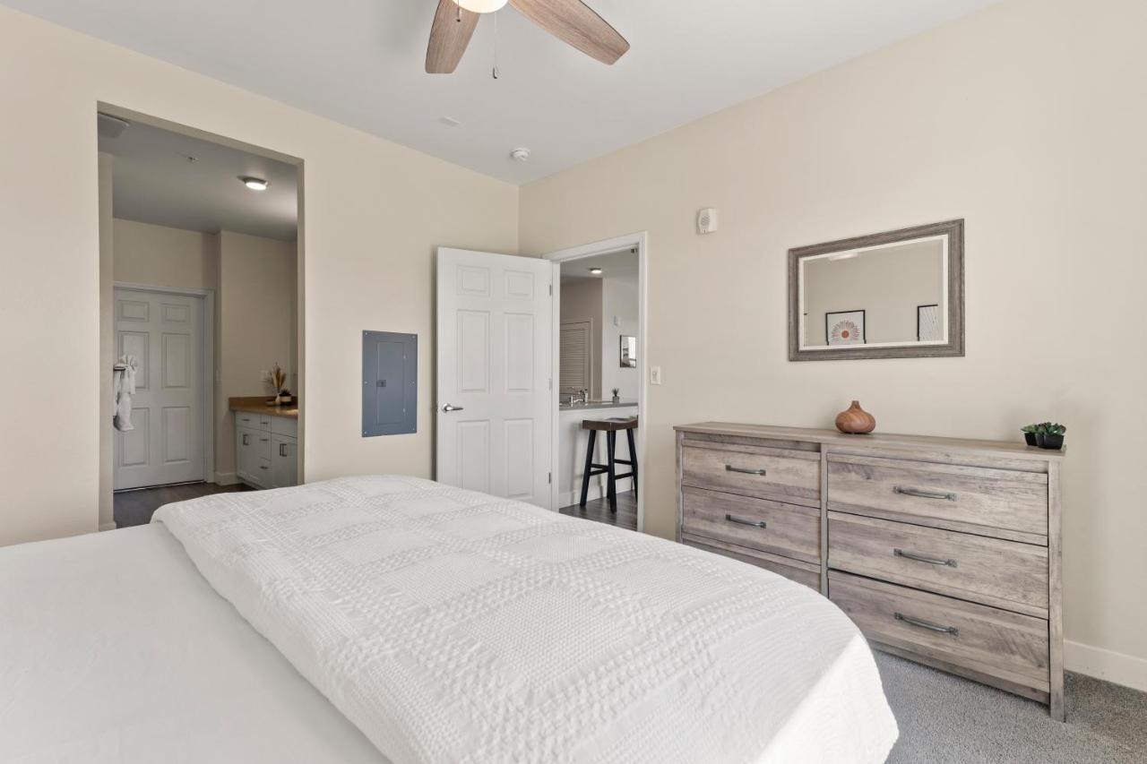 Luxury Retreat - King Beds, Hot Tub, & Pool - Family & Remote Work Friendly Apartment Reno Exterior photo
