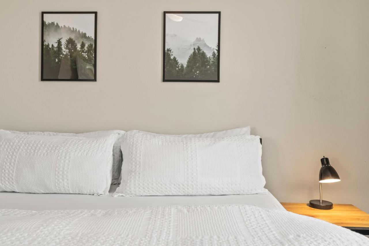Luxury Retreat - King Beds, Hot Tub, & Pool - Family & Remote Work Friendly Apartment Reno Exterior photo