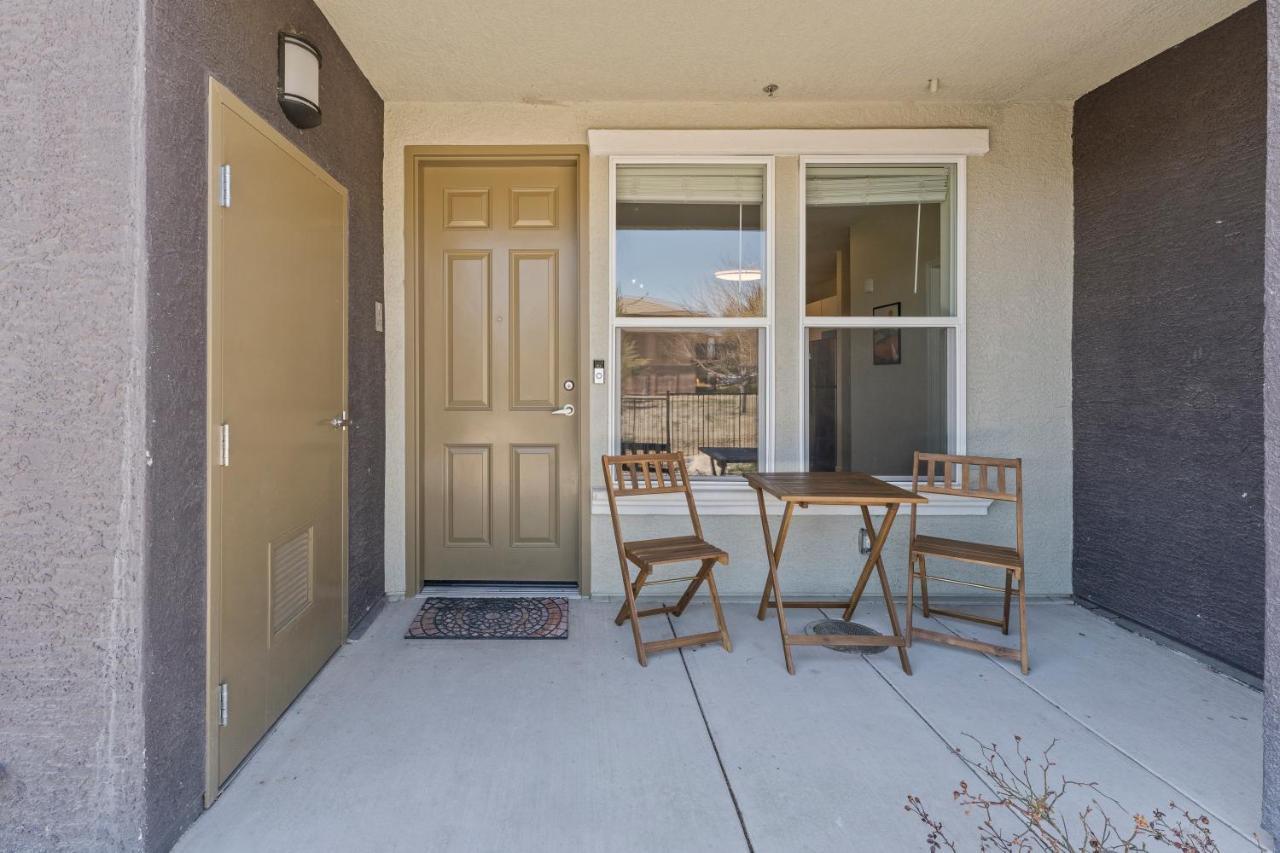 Luxury Retreat - King Beds, Hot Tub, & Pool - Family & Remote Work Friendly Apartment Reno Exterior photo
