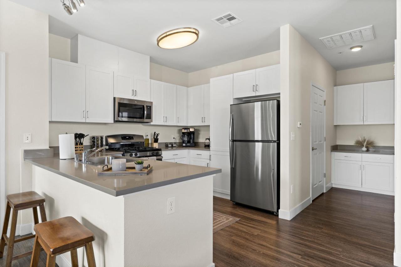 Luxury Retreat - King Beds, Hot Tub, & Pool - Family & Remote Work Friendly Apartment Reno Exterior photo