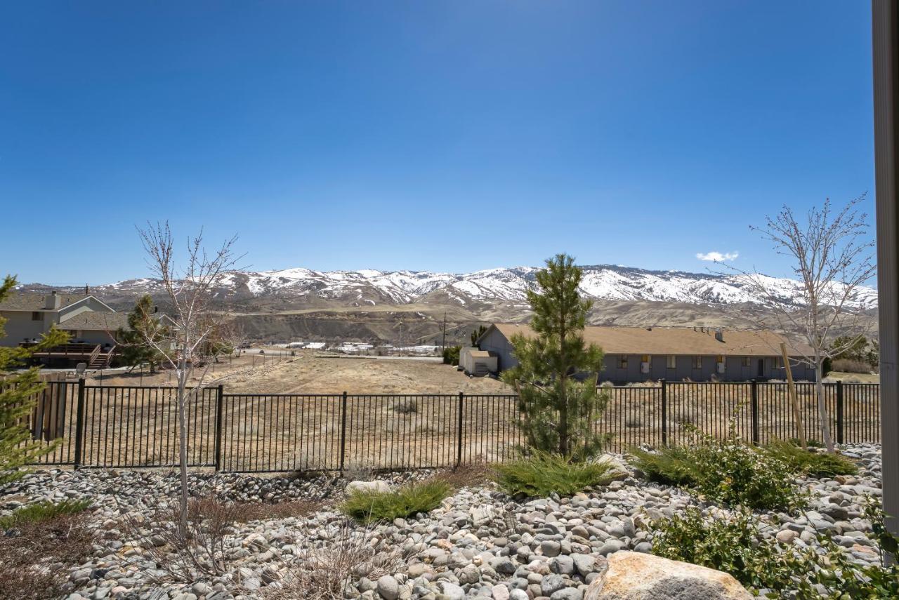 Luxury Retreat - King Beds, Hot Tub, & Pool - Family & Remote Work Friendly Apartment Reno Exterior photo